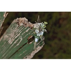 Flower groom's boutonniere, corsage