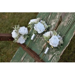 Witness, bridesmaid and mothers autumn wedding bouquet