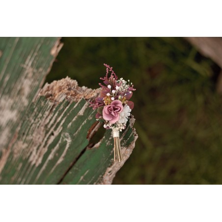 Flower groom's boutonniere, corsage