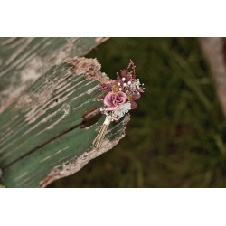 Flower groom's boutonniere, corsage