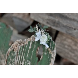 Flower groom's boutonniere, corsage