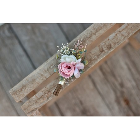 Flower groom's boutonniere, corsage