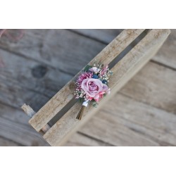 Flower groom's boutonniere, corsage