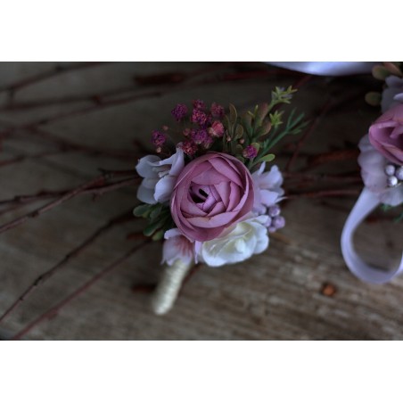 Flower groom's boutonniere, corsage