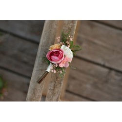 Flower groom's boutonniere, corsage