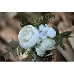 Witness, bridesmaid and mothers autumn wedding bouquet