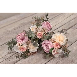 Witness, bridesmaid and mothers autumn wedding bouquet