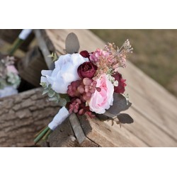 Witness, bridesmaid and mothers autumn wedding bouquet