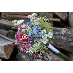 Witness, bridesmaid and mothers autumn wedding bouquet