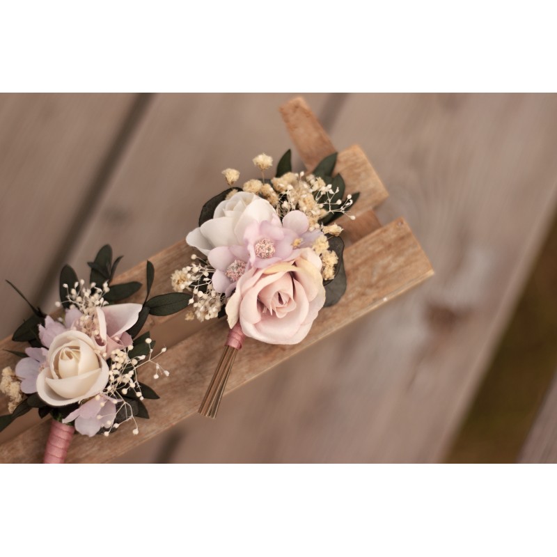 Flower groom's boutonniere, corsage