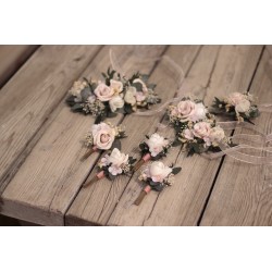 Flower groom's boutonniere, corsage