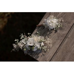 Flower groom's boutonniere, corsage