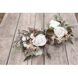 Witness, bridesmaid and mothers autumn wedding bouquet
