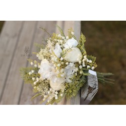 Witness, bridesmaid and mothers autumn wedding bouquet