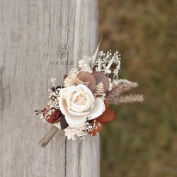 Flower groom's boutonniere, corsage