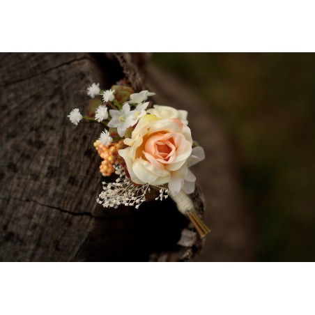 Flower groom's boutonniere, corsage