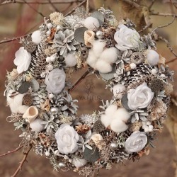 Winter, christmas wreath