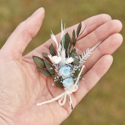 Flower wedding guest...