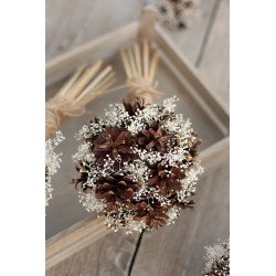 Wedding bouquet with cones for mum